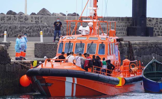 Canarias Recibe Un De Inmigrantes Irregulares M S En Lo Que Va De