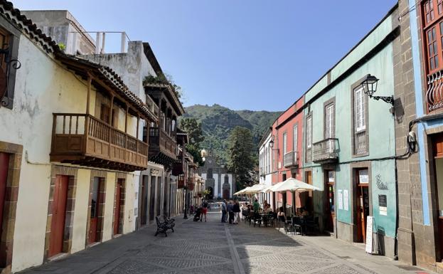 Teror traza un plan de protección del casco abierto a los usos comerciales y hoteleros