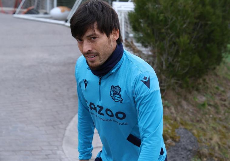 Vuelve Silva, la Real Sociedad sonríe