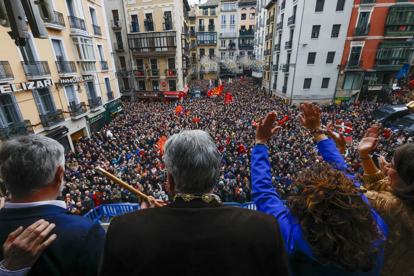 Asiron Nuevo Alcalde De Pamplona En Un Clima De Tensi N El Diario Vasco