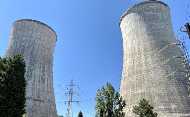 Los arquitectos bercianos piden a Iceta que luche por la conservación de las torres de Compostilla