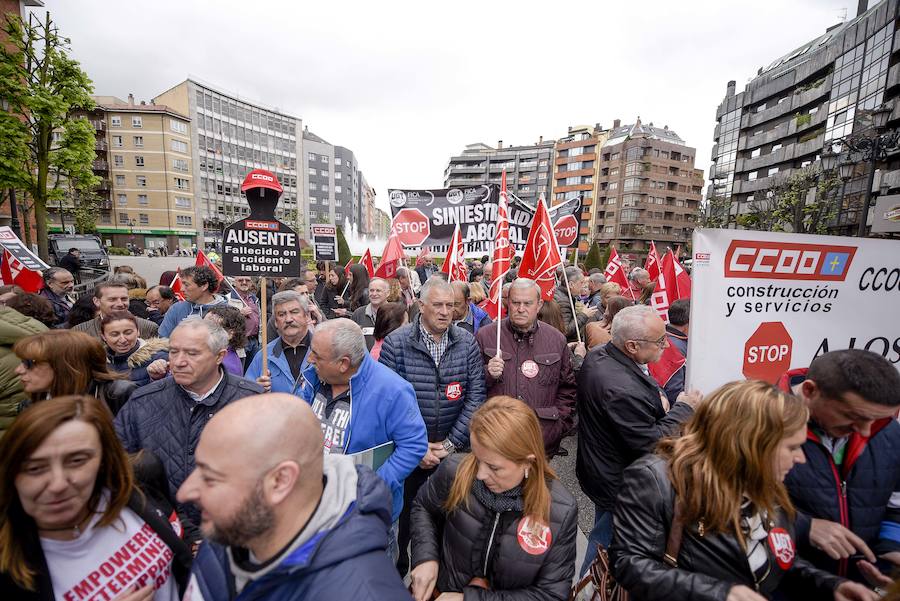 Fotos Ugt Y Ccoo Salen A La Calle Para Exigir Soluciones A La