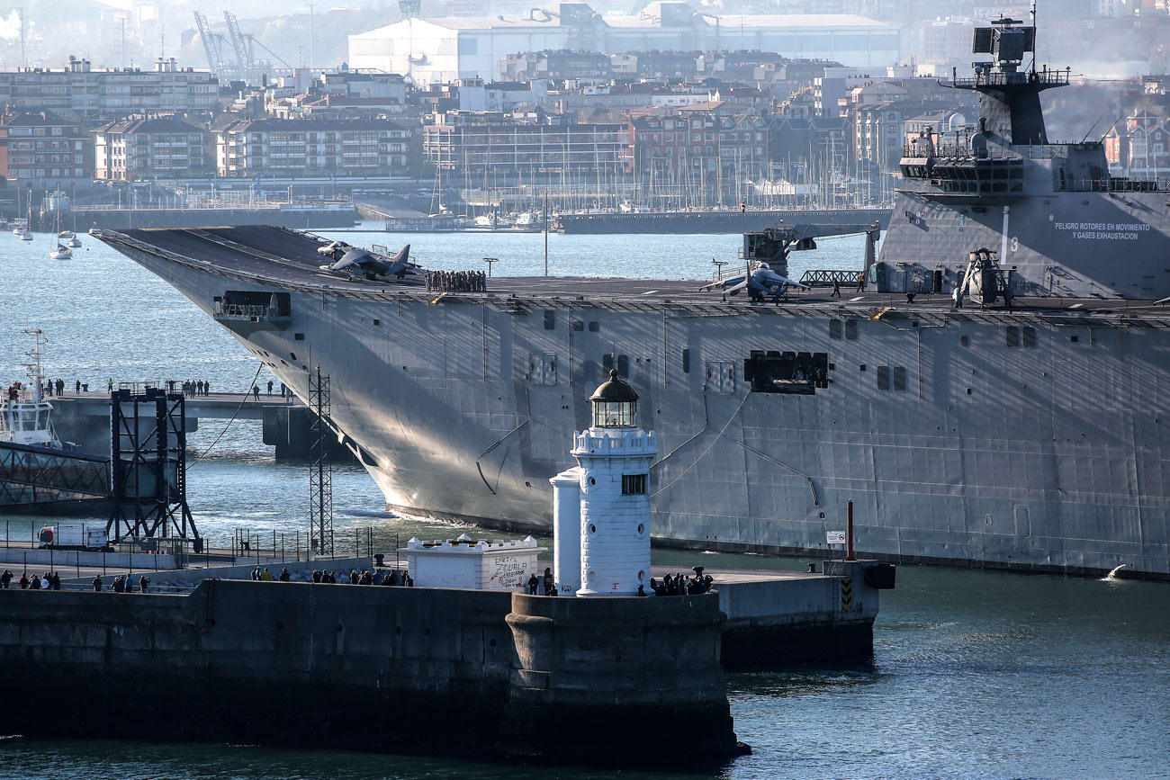 Fotos El Portaaviones Juan Carlos I Llega A Getxo El Correo