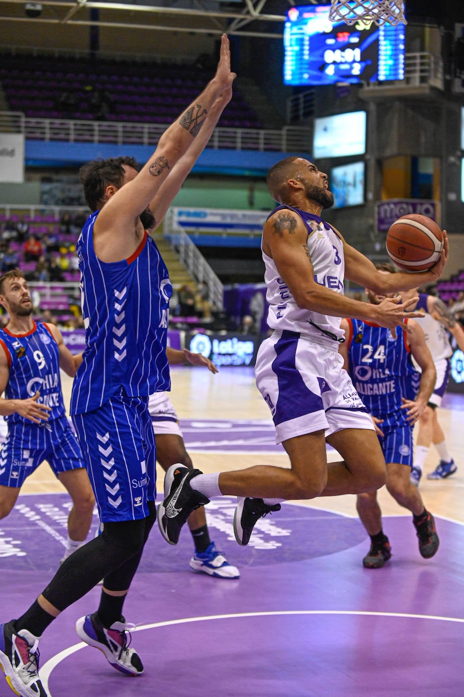 Fotos Real Valladolid De Baloncesto 68 52 HLA Alicante El Norte De