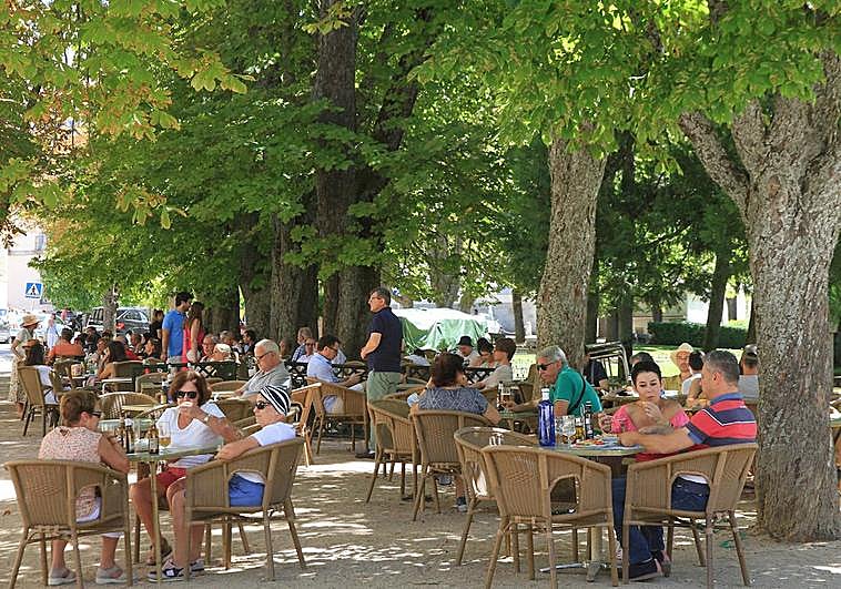 El verano lleva al l�mite los servicios de los pueblos al multiplicarse sus vecinos