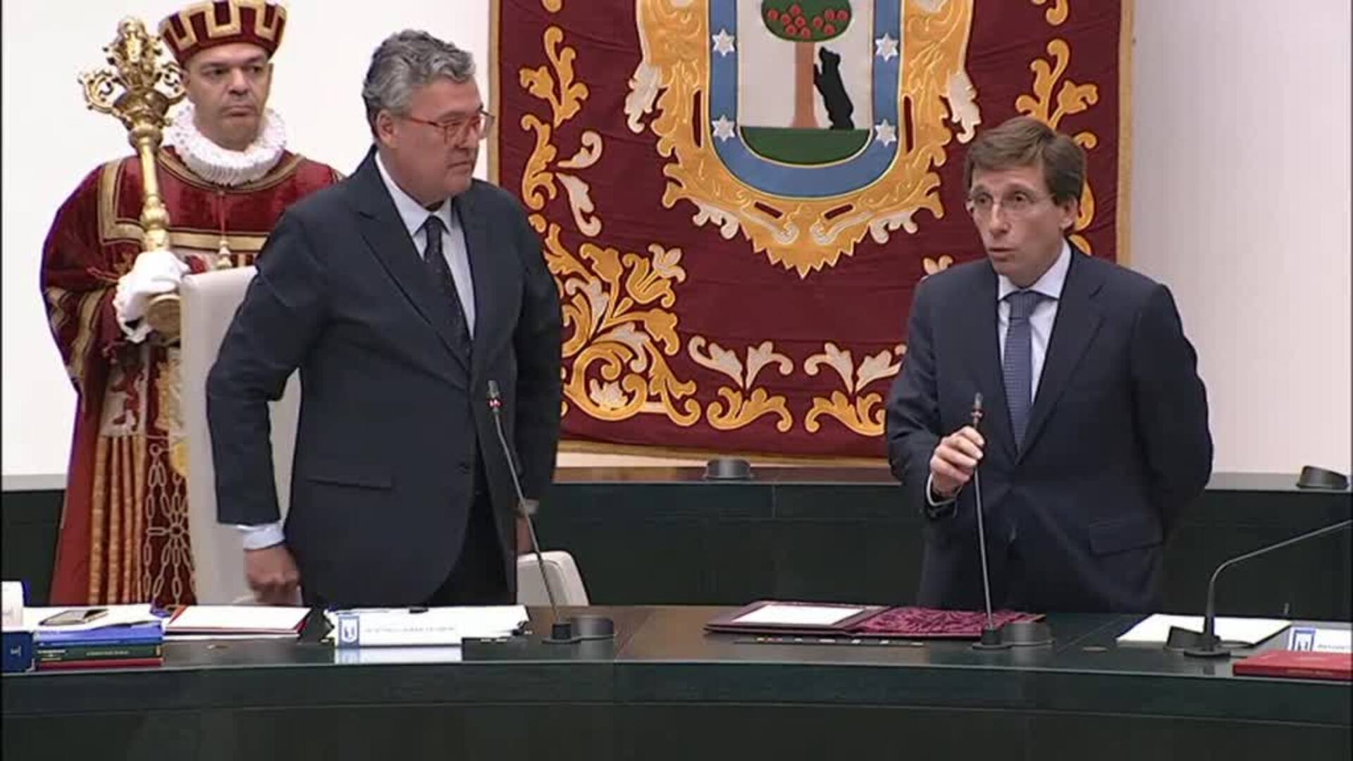 Jos Luis Mart Nez Almeida Proclamado Alcalde De Madrid Con Mayor A