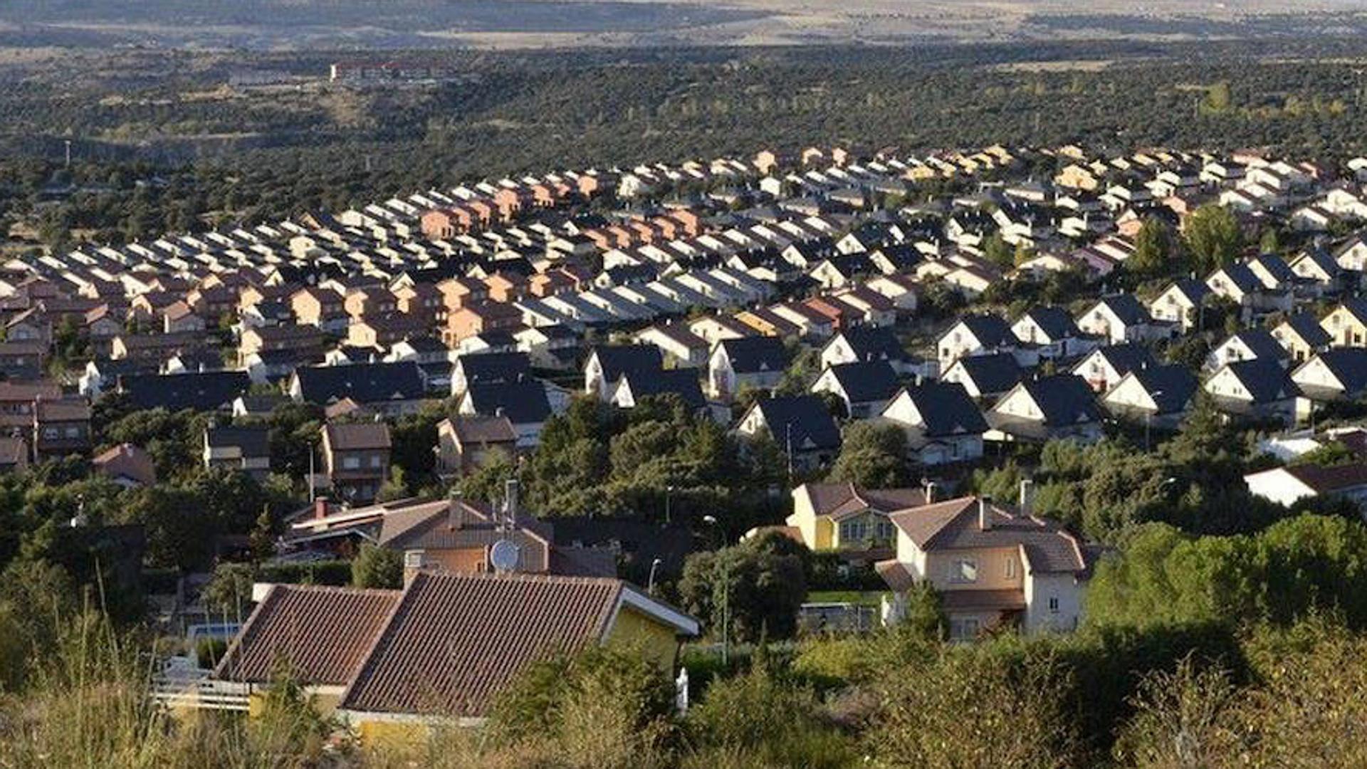 <h3  class='enlacePalabraNoticia'>Segovia</h3> tiene ya m�s segundas residencias que viviendas principales