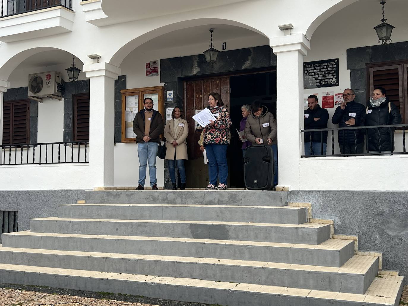 Medio Centenar De Personas Desaf An Al Mal Tiempo Y Asisten Al Acto