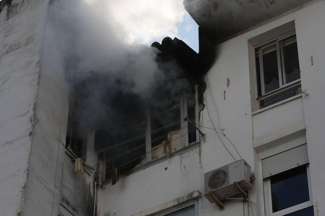 Fotos El Incendio En Una Vivienda En M Rida Obliga A Evacuar Un Bloque