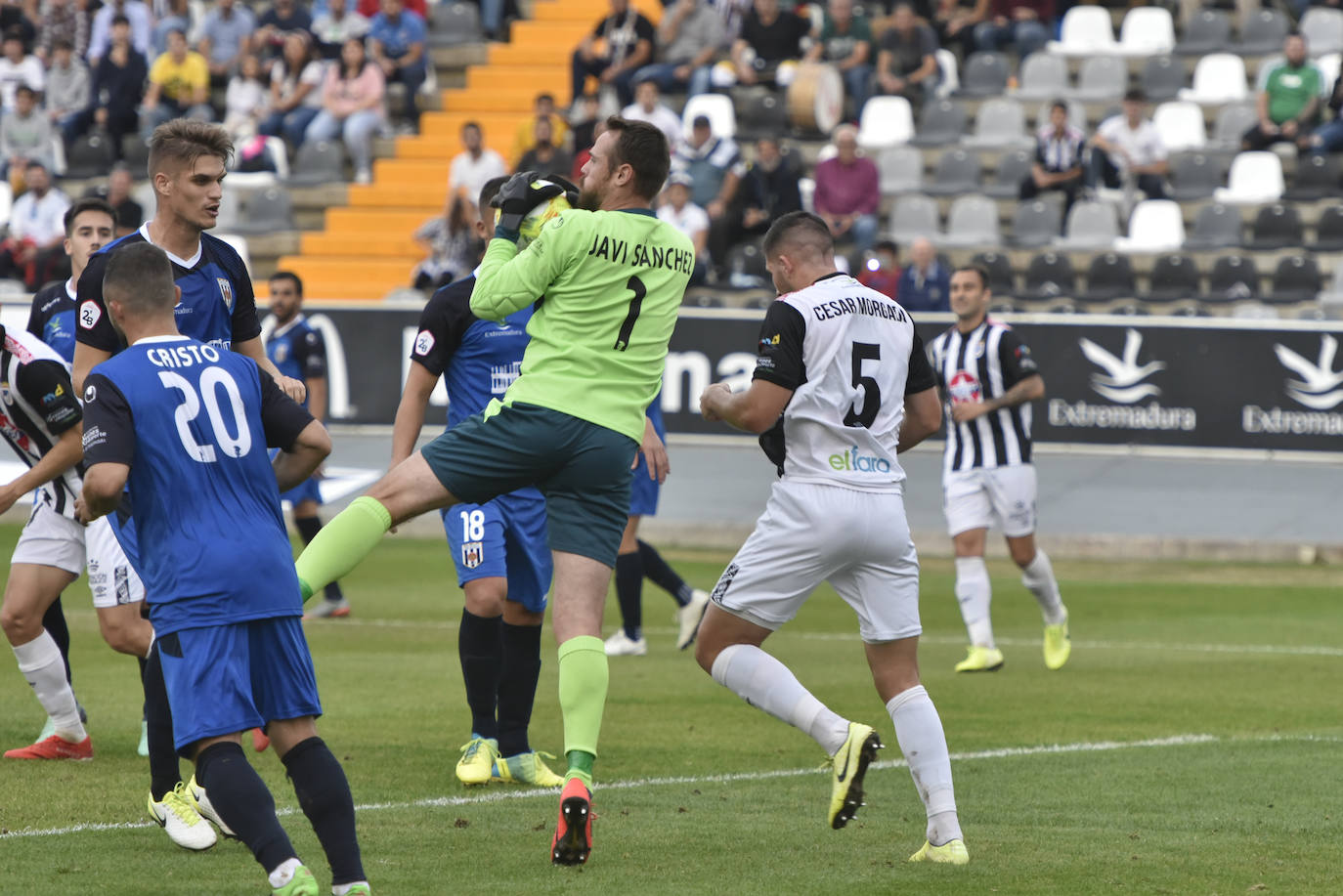 Fotos Reparto De Puntos En El Derbi Entre Badajoz Y M Rida Hoy