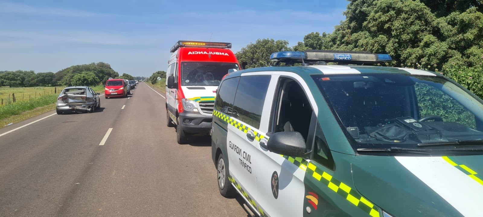 Suceso En Extremadura Atendidas Tres Personas Una De Ellas Menor