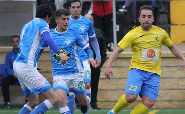 El CD Zafra rompe su racha de victorias tras perder ante el Solana