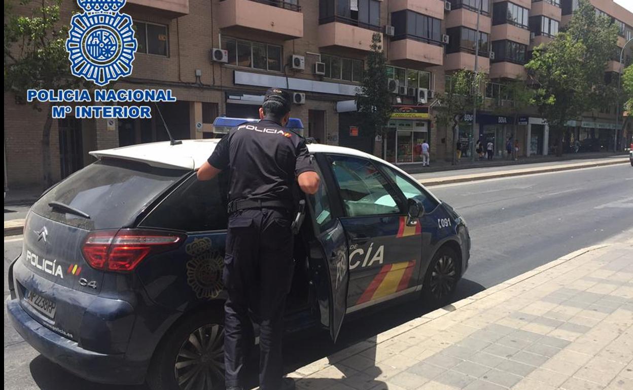 Paliza Brutal En Granada Un Hijo Agreda A Su Madre Anciana Por No