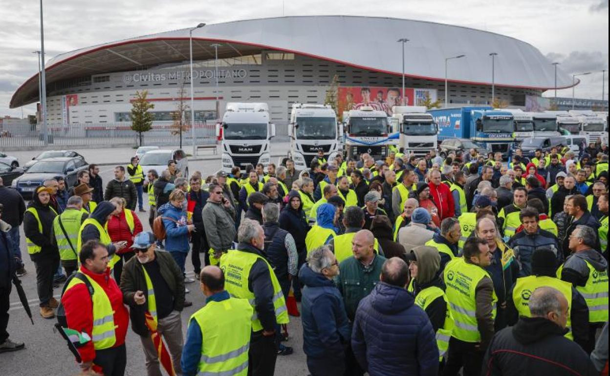 Los Transportistas Suspenden El Paro Tras Su Bajo Impacto Ideal