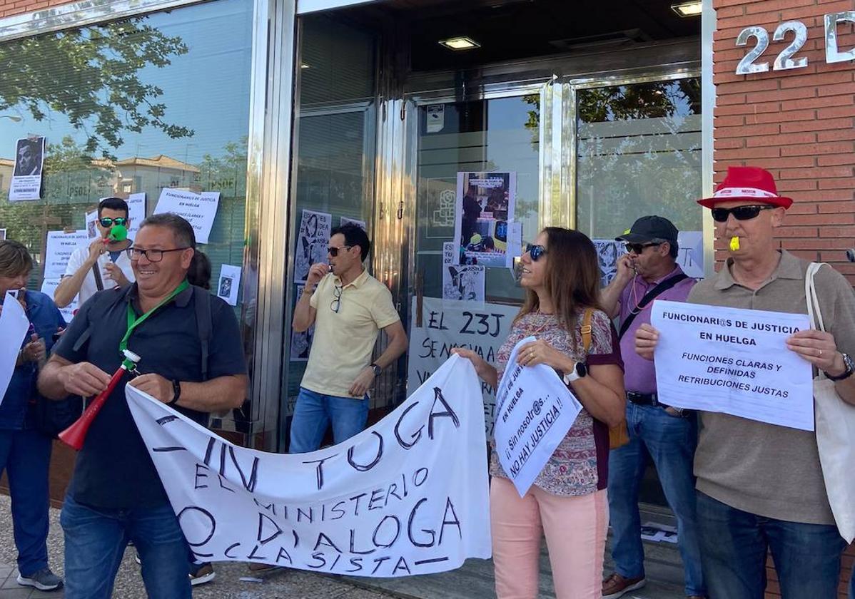 Huelga en Justicia en Granada Los funcionarios de Justicia seguirán