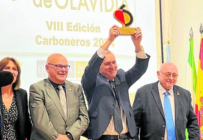 Carboneros entrega sus octavos Corazón de Olavidia Ideal