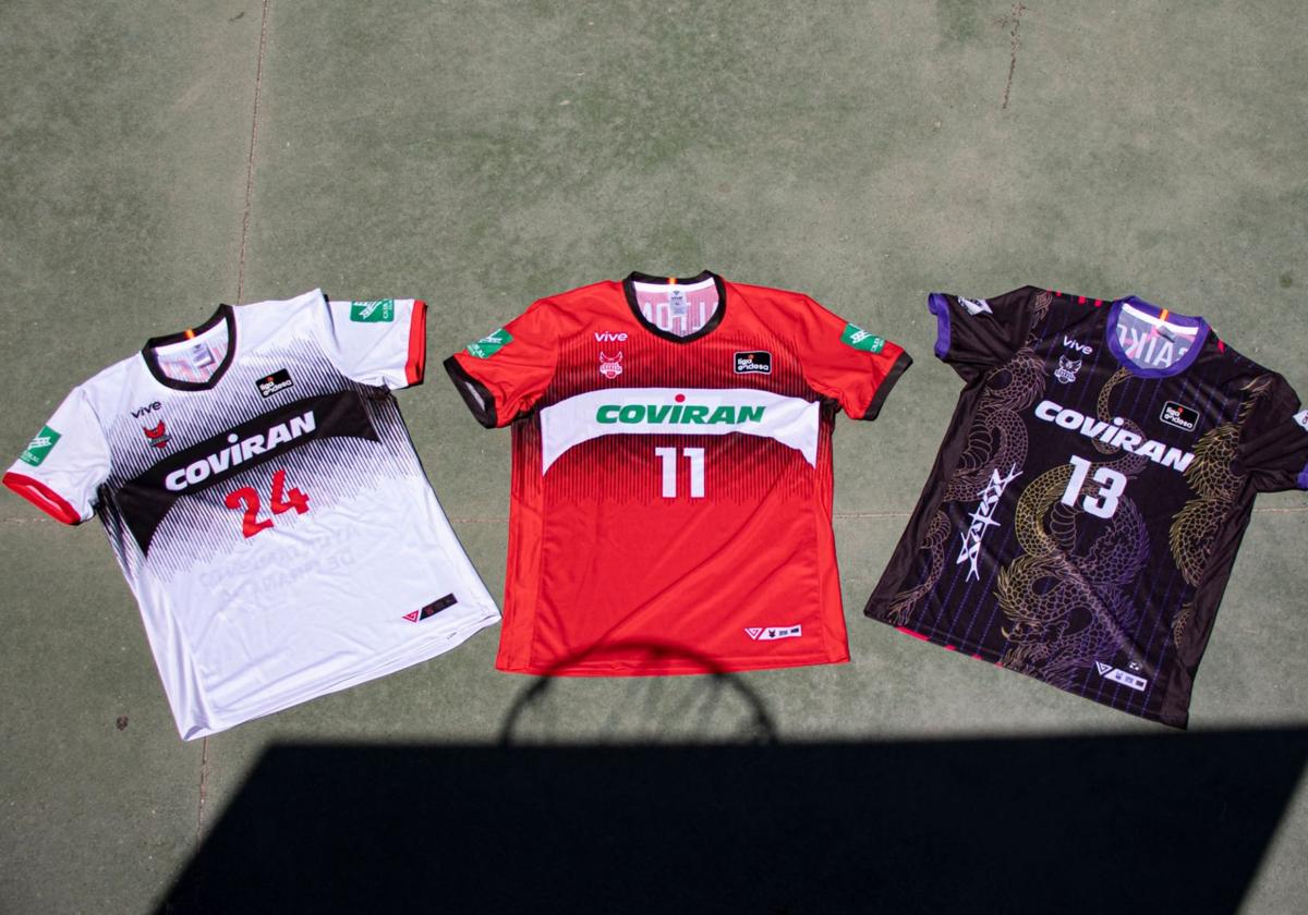 Coviran Granada Presenta Sus Nuevas Equipaciones Temporada De La Mano