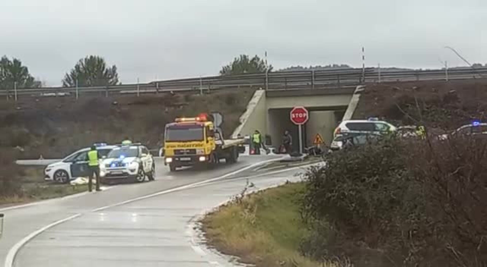 Una fallecida al colisionar su turismo y un camión en la N 232 en