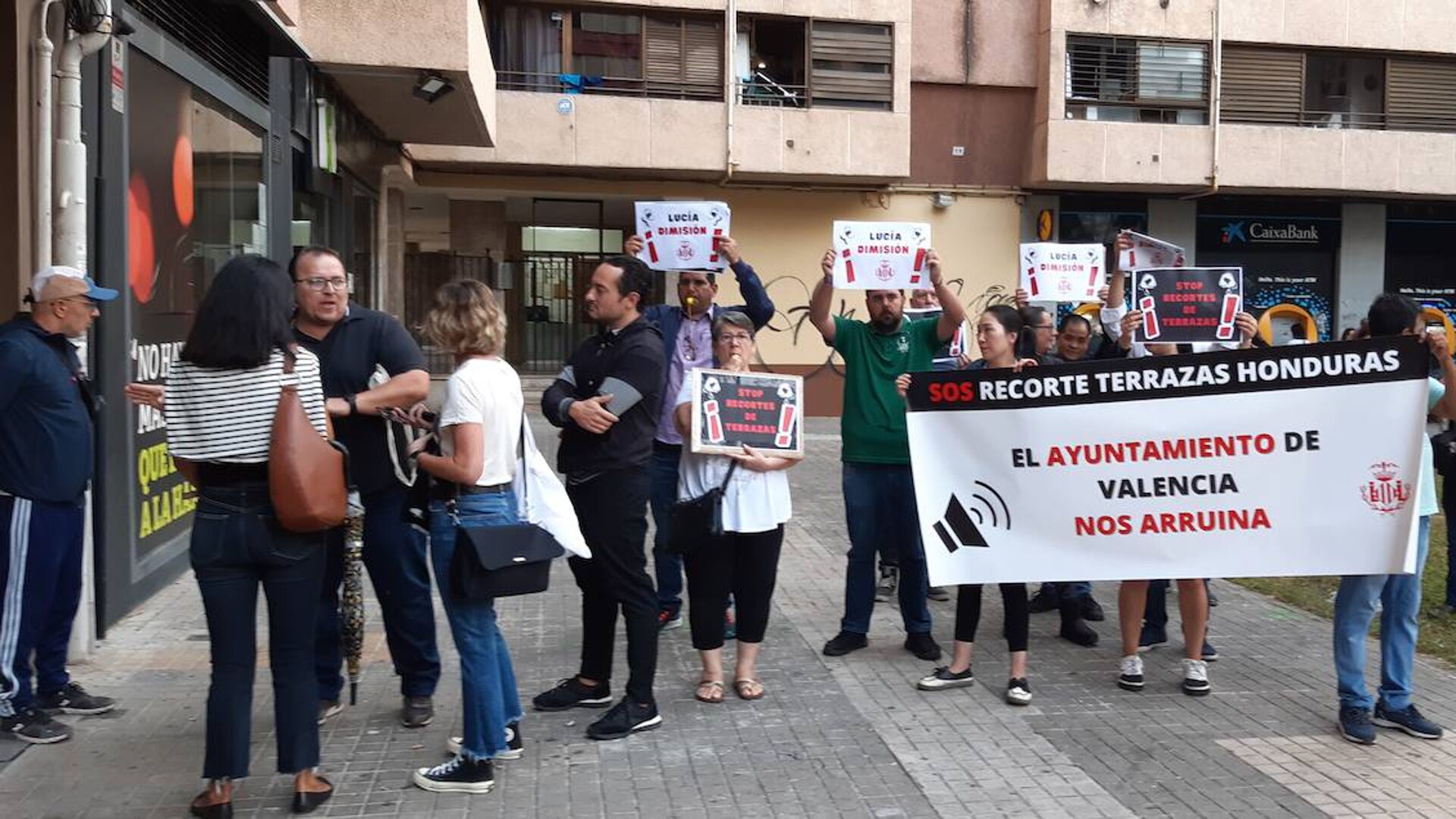 Hosteleros Los Hosteleros Del Cedro Reclaman Personarse En El Proceso