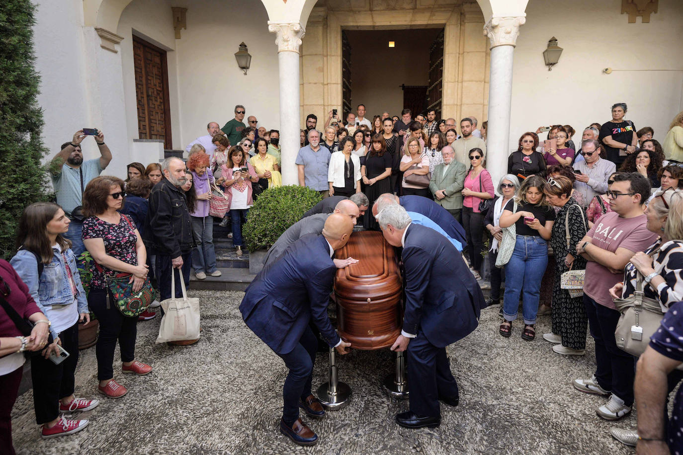 Familiares Y Amigos Despiden A Antonio Gala Las Provincias