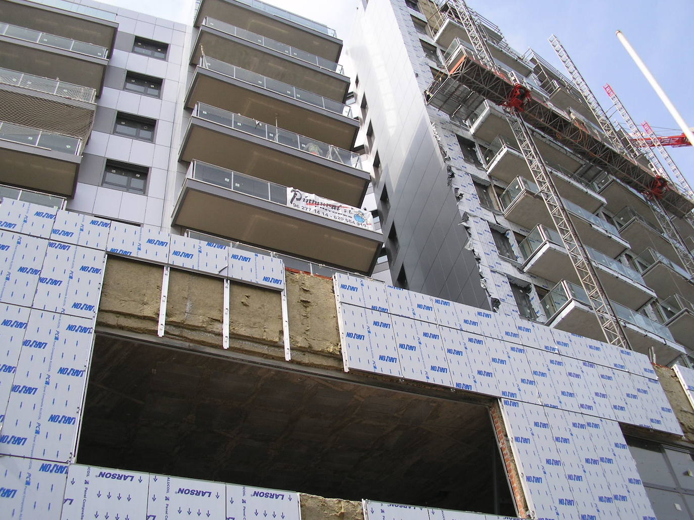 Edificio De Campanar As Era La Fachada Por Dentro As Se Ejecut En