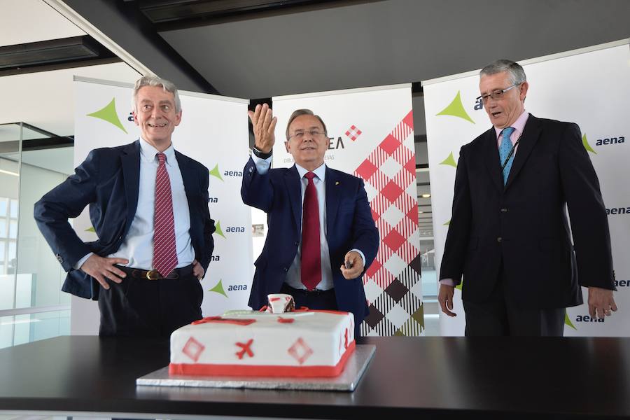 Fotos Volotea Estrena La Primera Ruta Nacional Y Estudia Nuevos