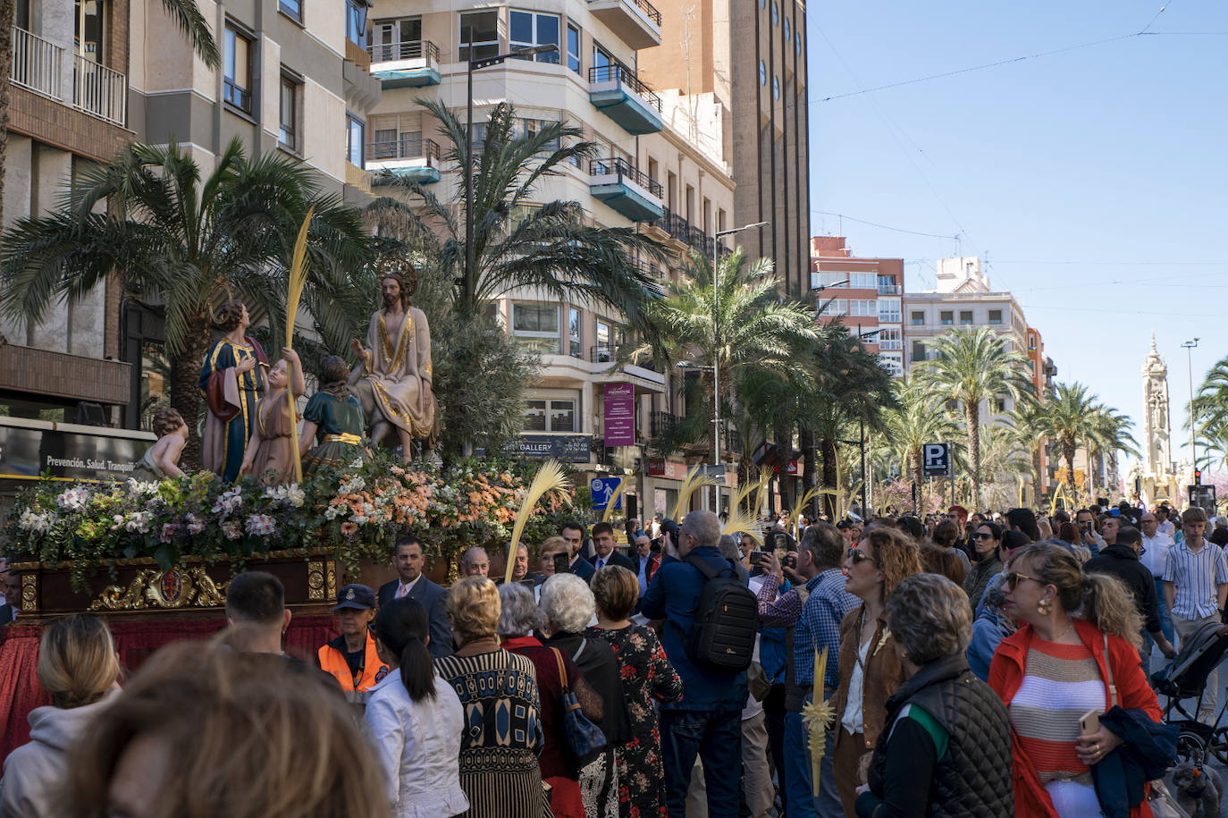 Cientos De Personas Acuden A La Burreta En Alicante Este Domingo De