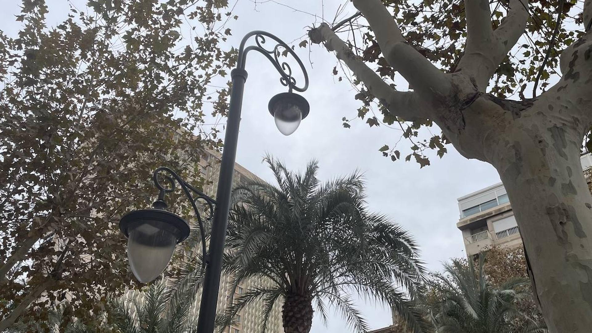 Farolas Con Nombre Propio Las Nuevas Luminarias De Alicante Son Nicas