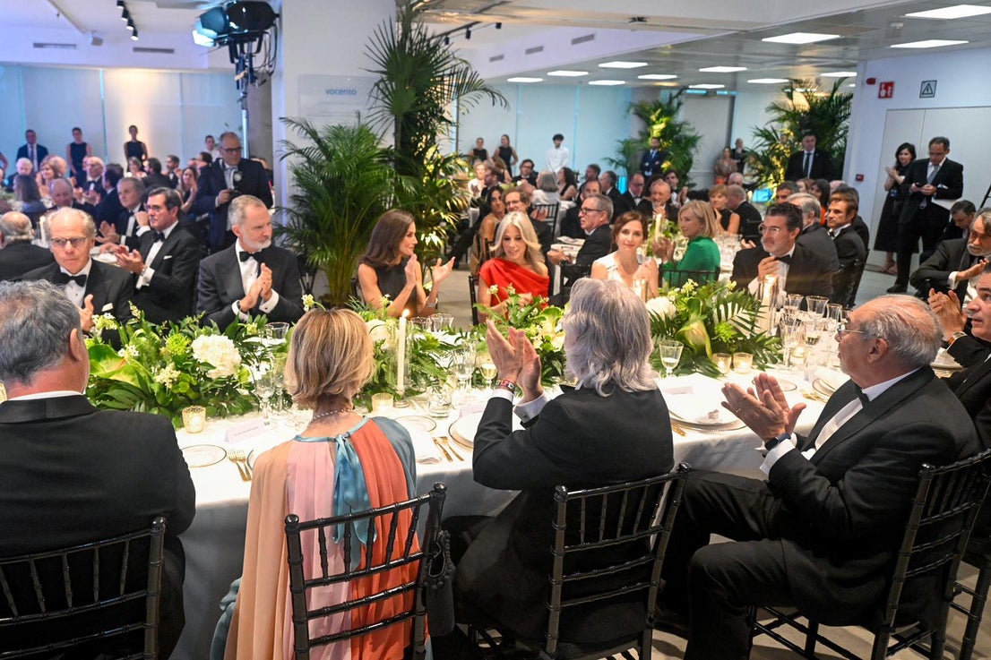 Ambiente en la cena de los Premios Cavia
