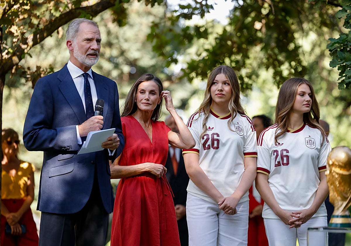 El Rey, a la selección: «Sois un conjunto estelar y legendario para la historia de nuestro fútbol»