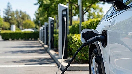Con 54.000 puntos de recarga viajar en eléctrico sigue siendo un reto por precios y averías