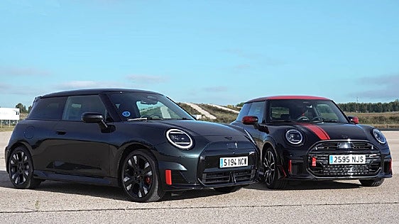 Mini John Cooper Works: probamos las versiones 100% eléctrica y de gasolina en circuito