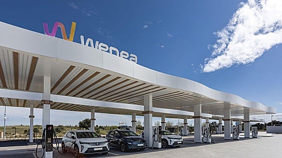 Competencia pide agilizar la red de recarga para impulsar el coche eléctrico