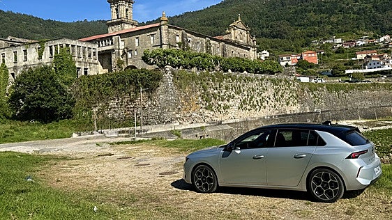 Ruta con Opel Astra Hybrid: entre montañas y el océano por el sur de Pontevedra