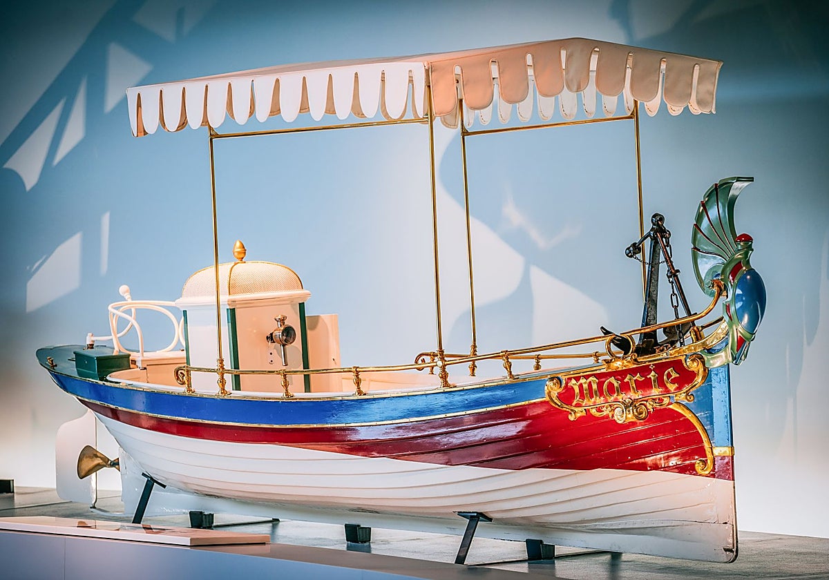 Una lancha motora en el Museo Mercedes Benz | El Norte de Castilla