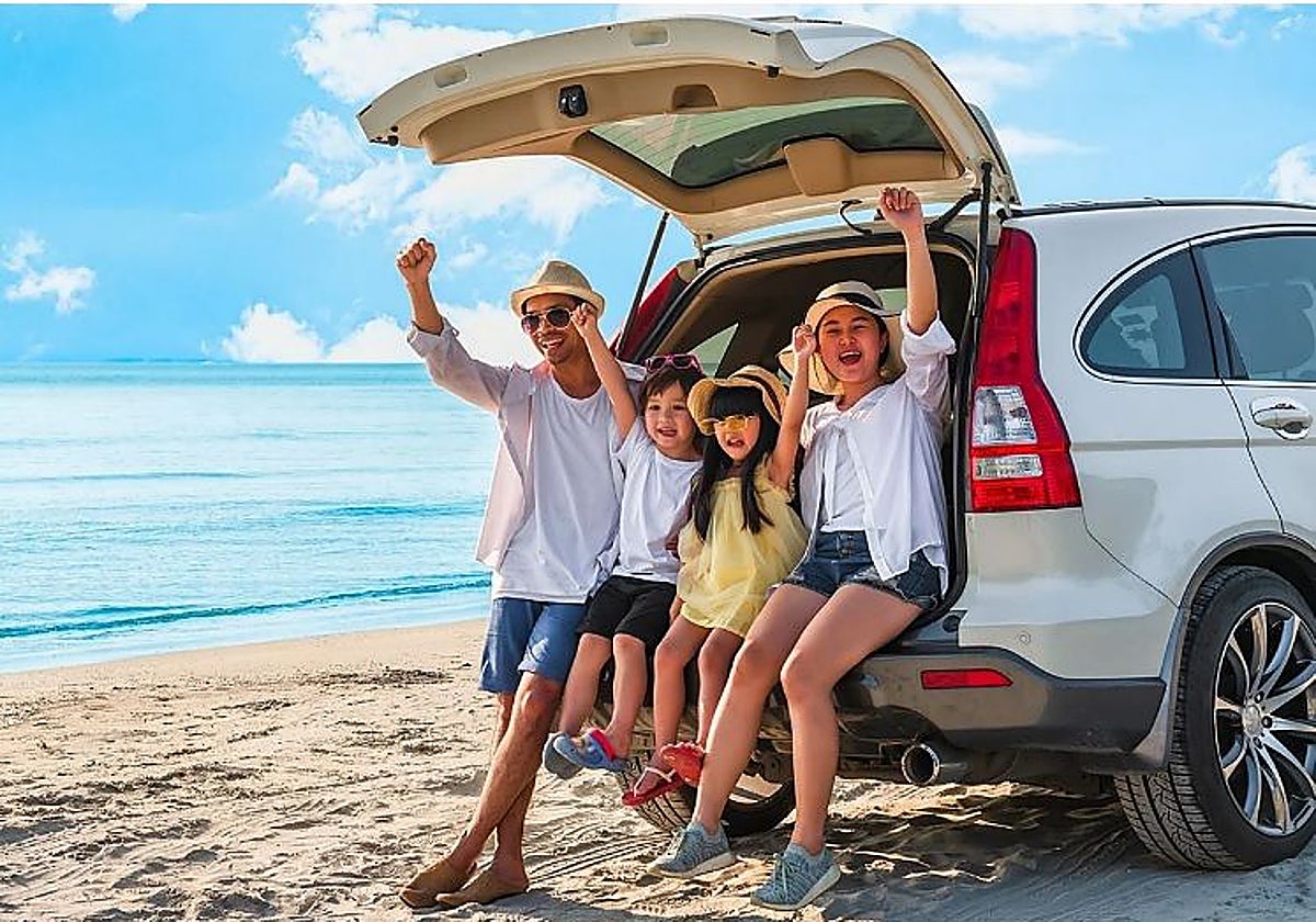 Tras el verano conviene tanto revisar el coche como repasar los protocolos para viajar con niños