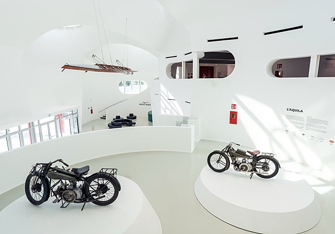 Moto Guzzi renueva su histórica fábrica de Mandello