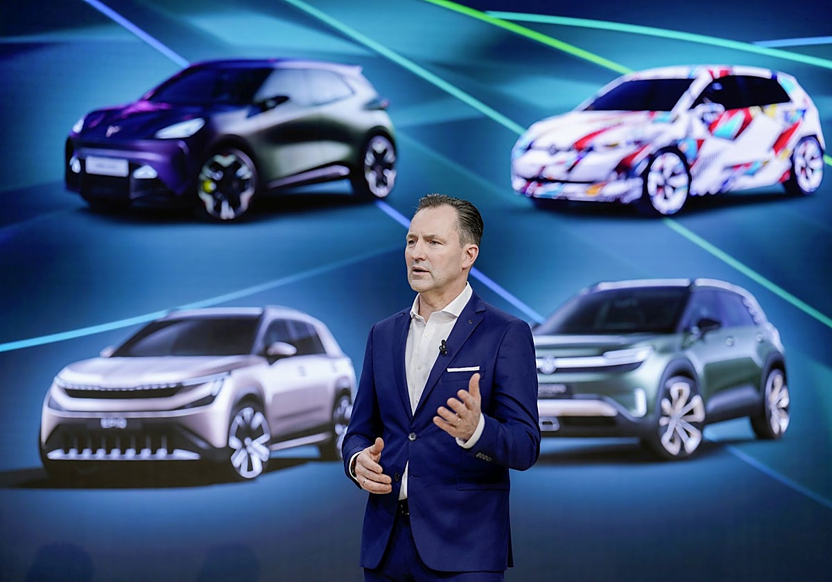 El CEO de Volkswagen reafirma el compromiso del grupo alemán con las plantas de Martorell y Pamplona