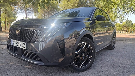 Eficiencia y diseño premium en el nuevo Peugeot 3008 híbrido enchufable