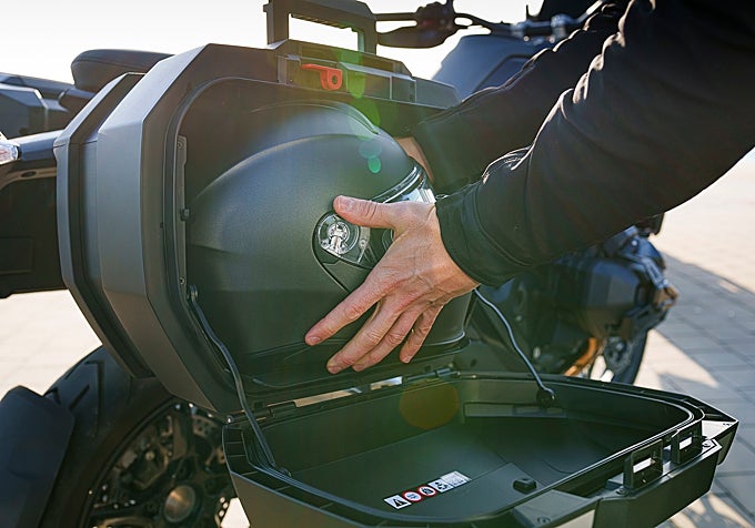 SHAD, más de 25 años liderando la evolución del equipaje expandible para moto