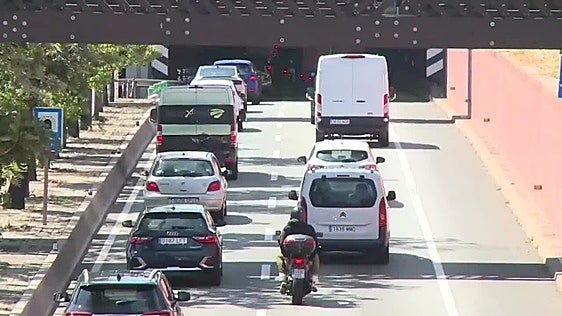 Tráfico prevé la salida de 550.000 vehículos de Barcelona por el puente de la Diada