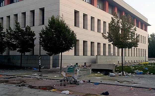 El Campus quedó así tras las novatadas