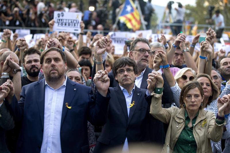 Junqueras asegura que el Govern no tiene «otra opción que proclamar una nueva república»