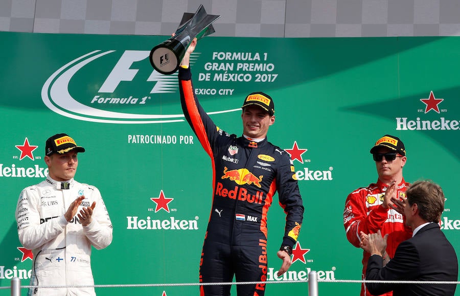 El piloto británico Lewis Hamilton se convirtió en campeón del Mundial de Fórmula 1 por cuarta vez.