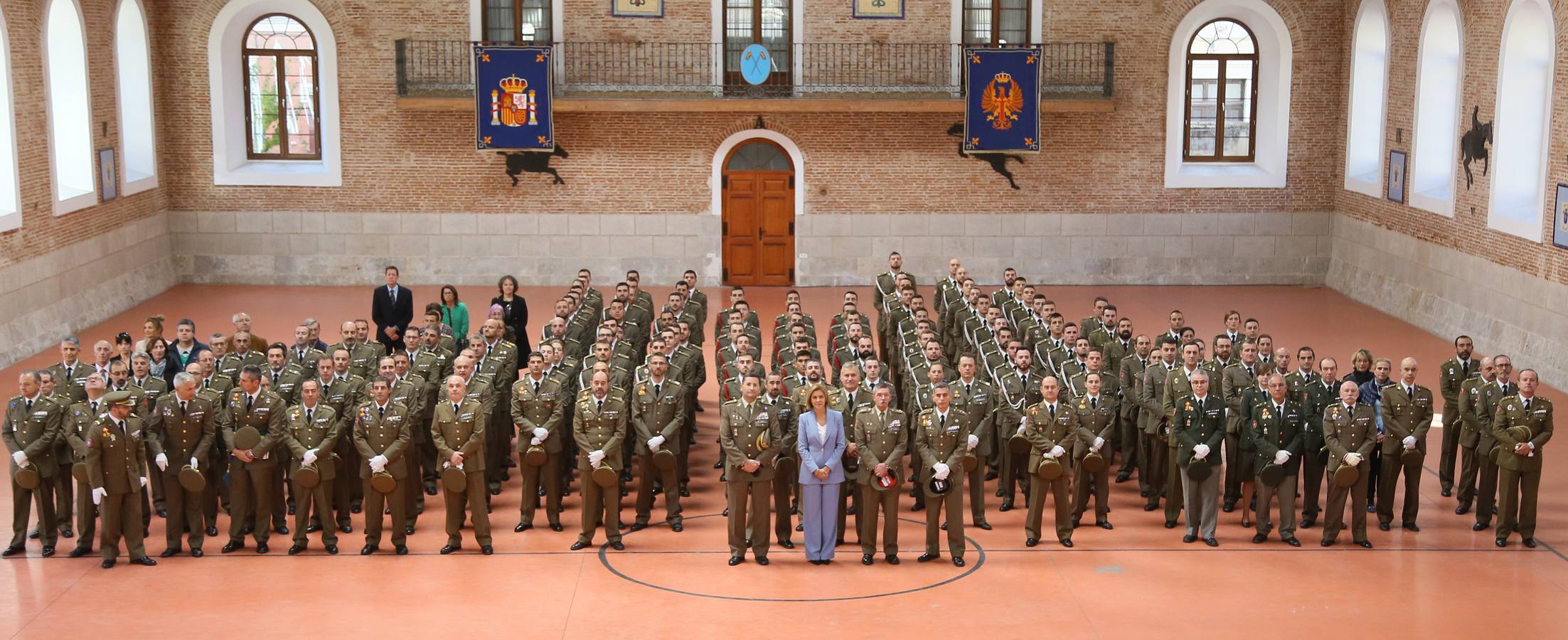 La ministra de Defensa, María Dolores de Cospedal, visita la Academia de Caballería de Valladolid