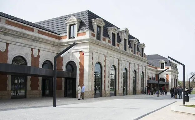 La cita se llevará a cabo en 'La Estación'.