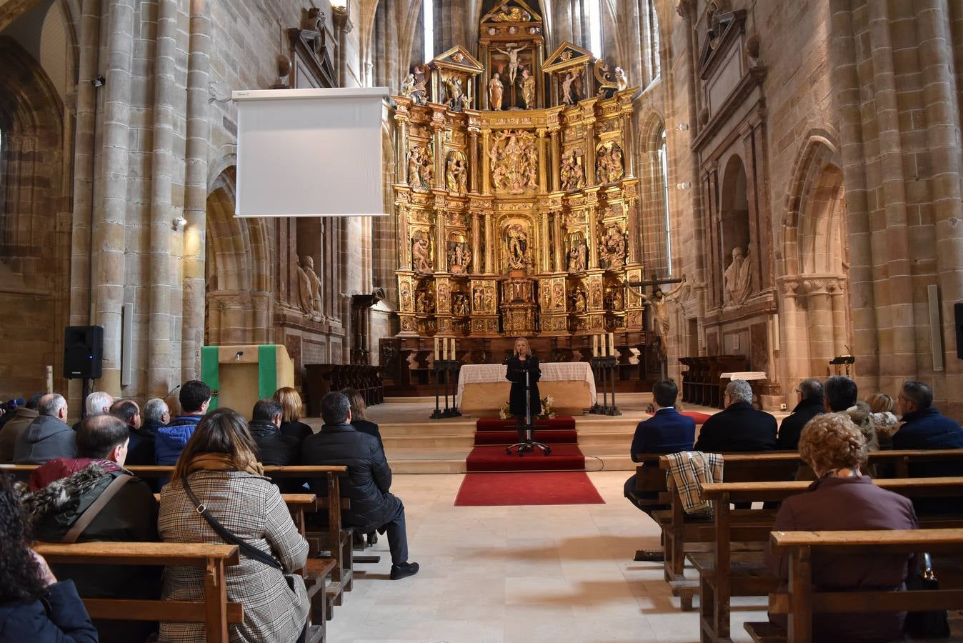 La Junta de Castilla y León ha concluido la restauración de las bóvedas y la cúpula de la torre de la Colegiata de San Miguel, con motivo de la próxima exposición que se celebrará en 2018