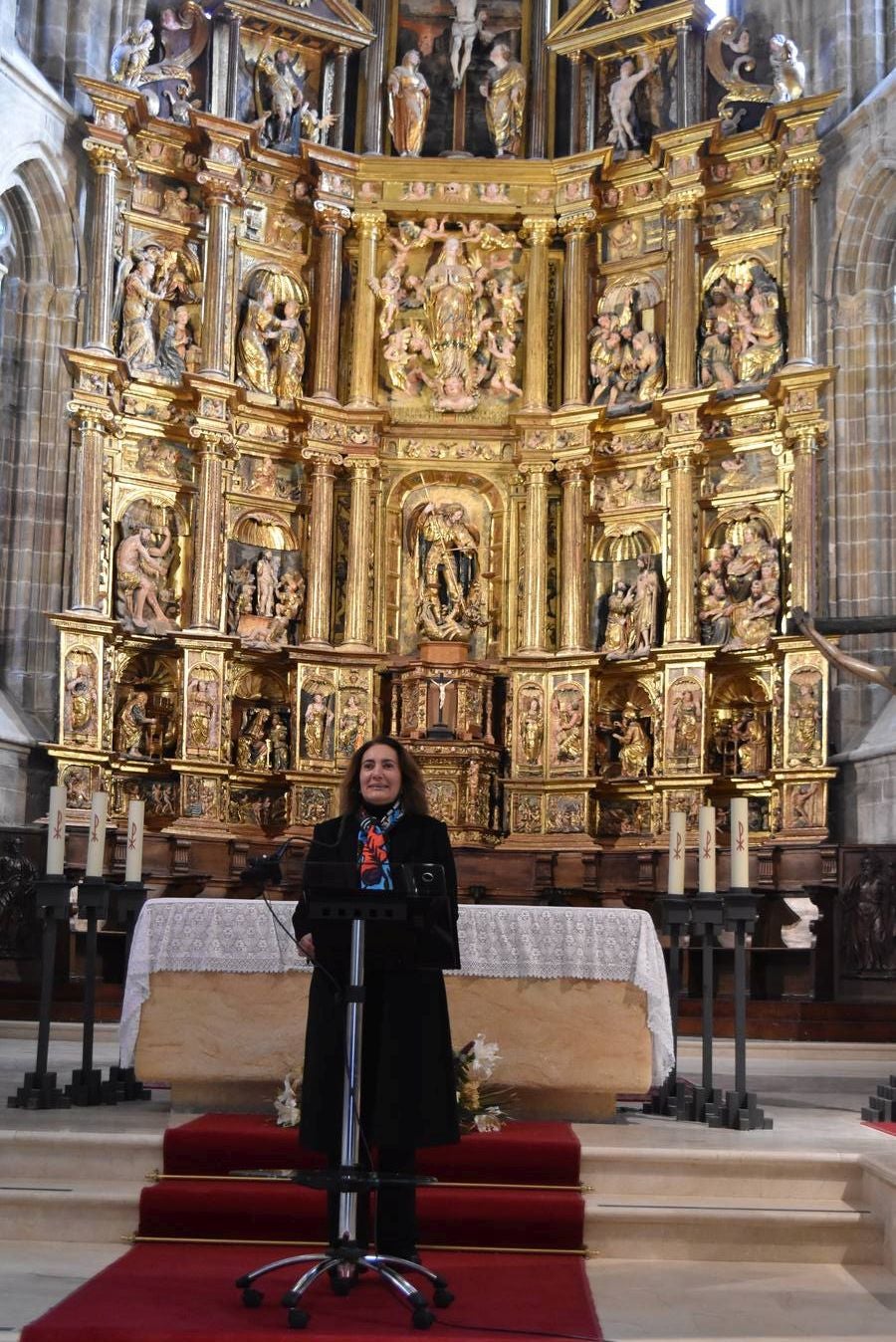 La Junta de Castilla y León ha concluido la restauración de las bóvedas y la cúpula de la torre de la Colegiata de San Miguel, con motivo de la próxima exposición que se celebrará en 2018