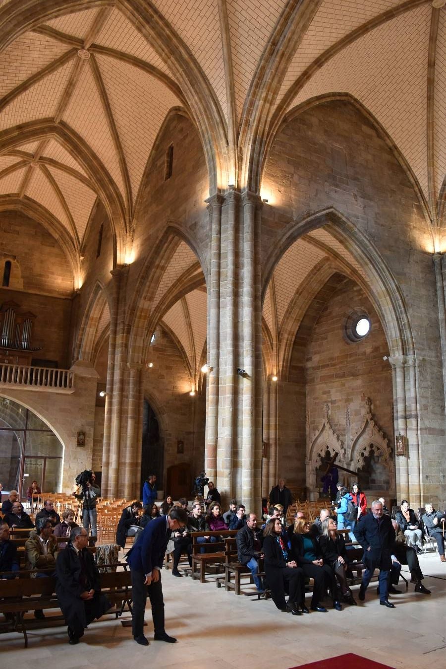 La Junta de Castilla y León ha concluido la restauración de las bóvedas y la cúpula de la torre de la Colegiata de San Miguel, con motivo de la próxima exposición que se celebrará en 2018