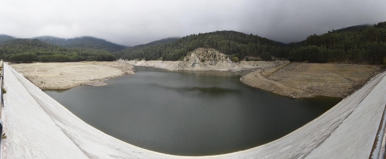 El embalse del Tejo en El Espinar.